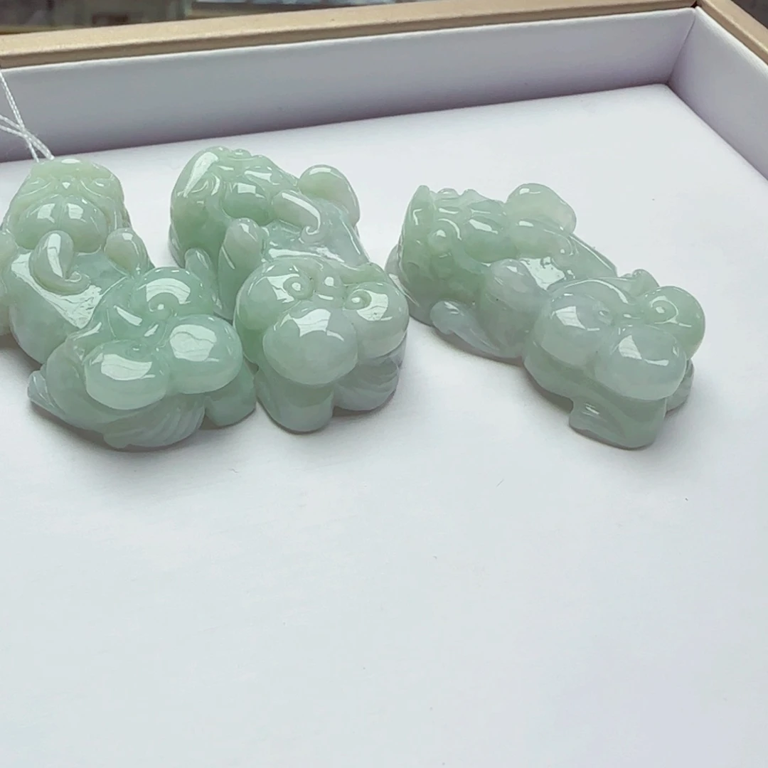 未镶嵌挂件翡翠S24