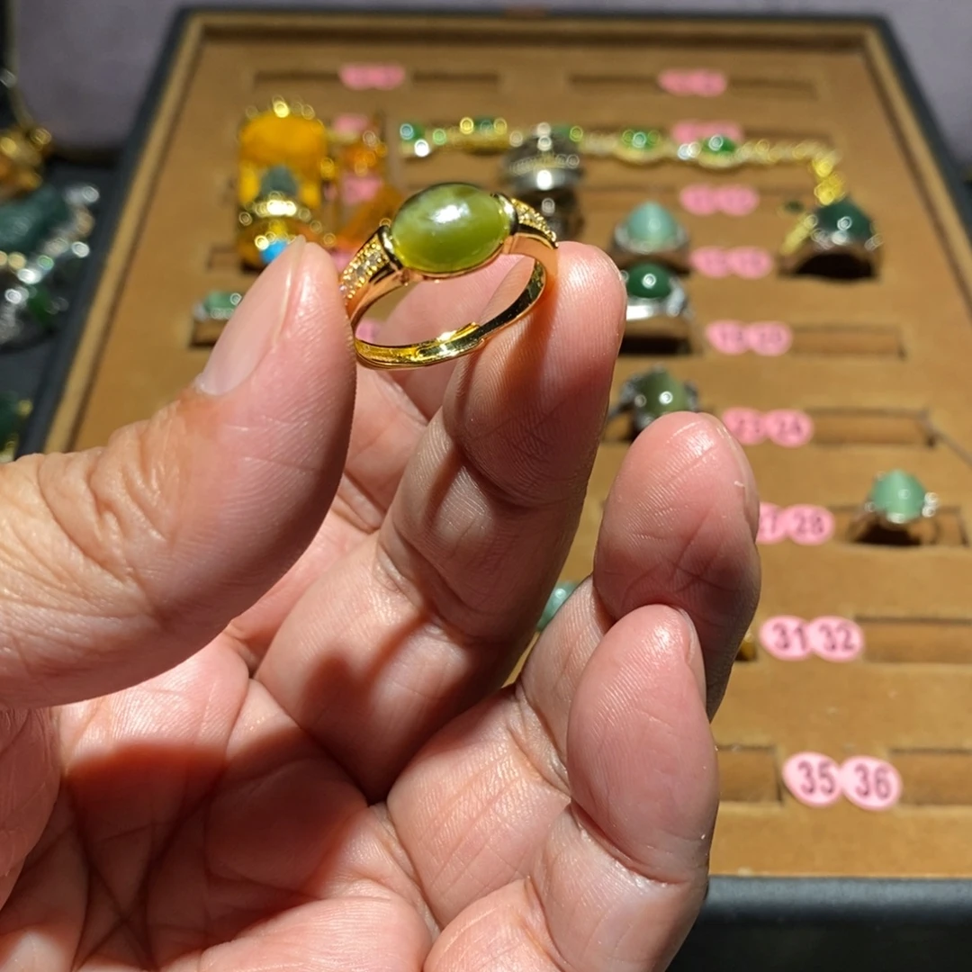 和田玉未镶嵌戒指