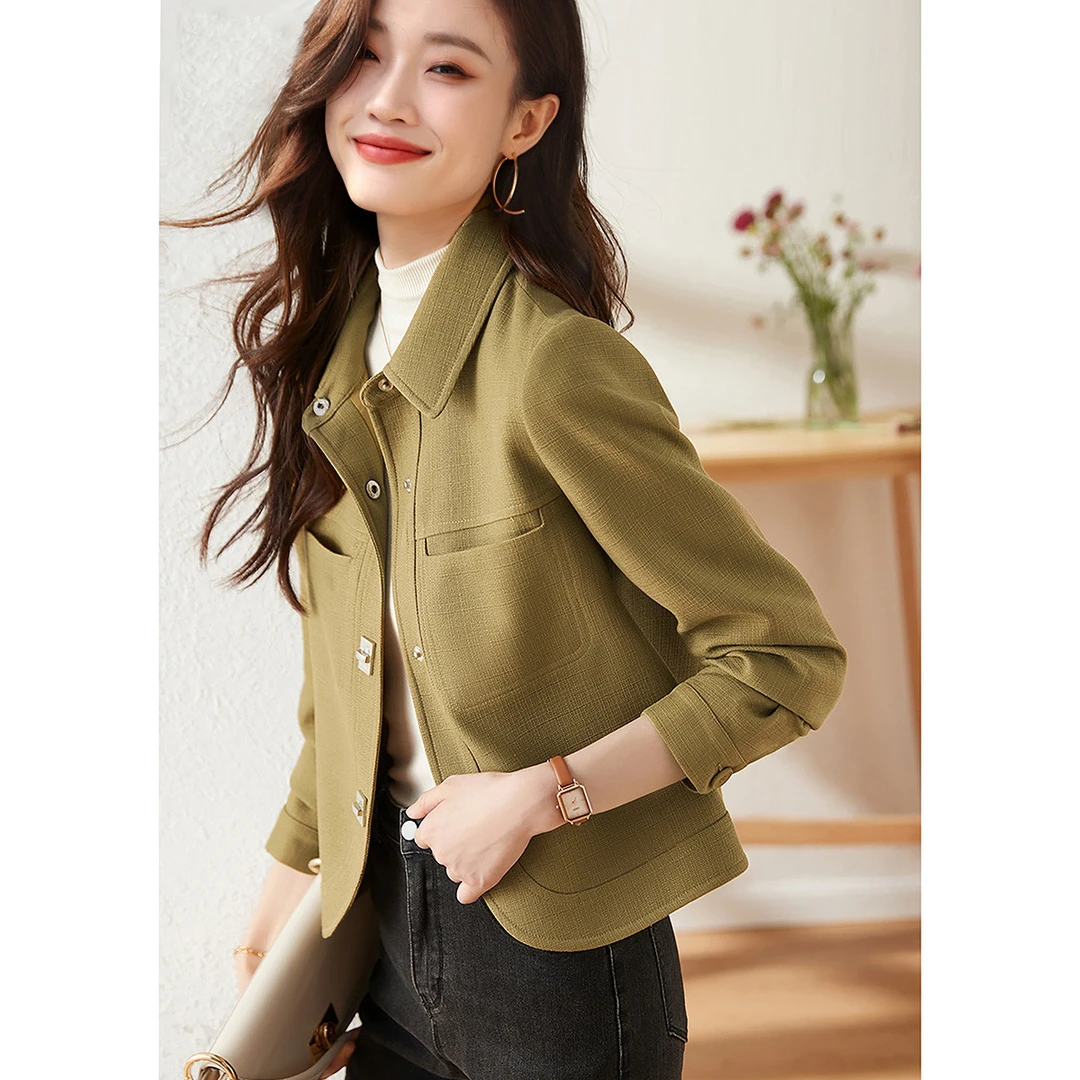 沫晗依美金属锁扣通勤外套2024秋季气质百搭设计感女款休闲短外套