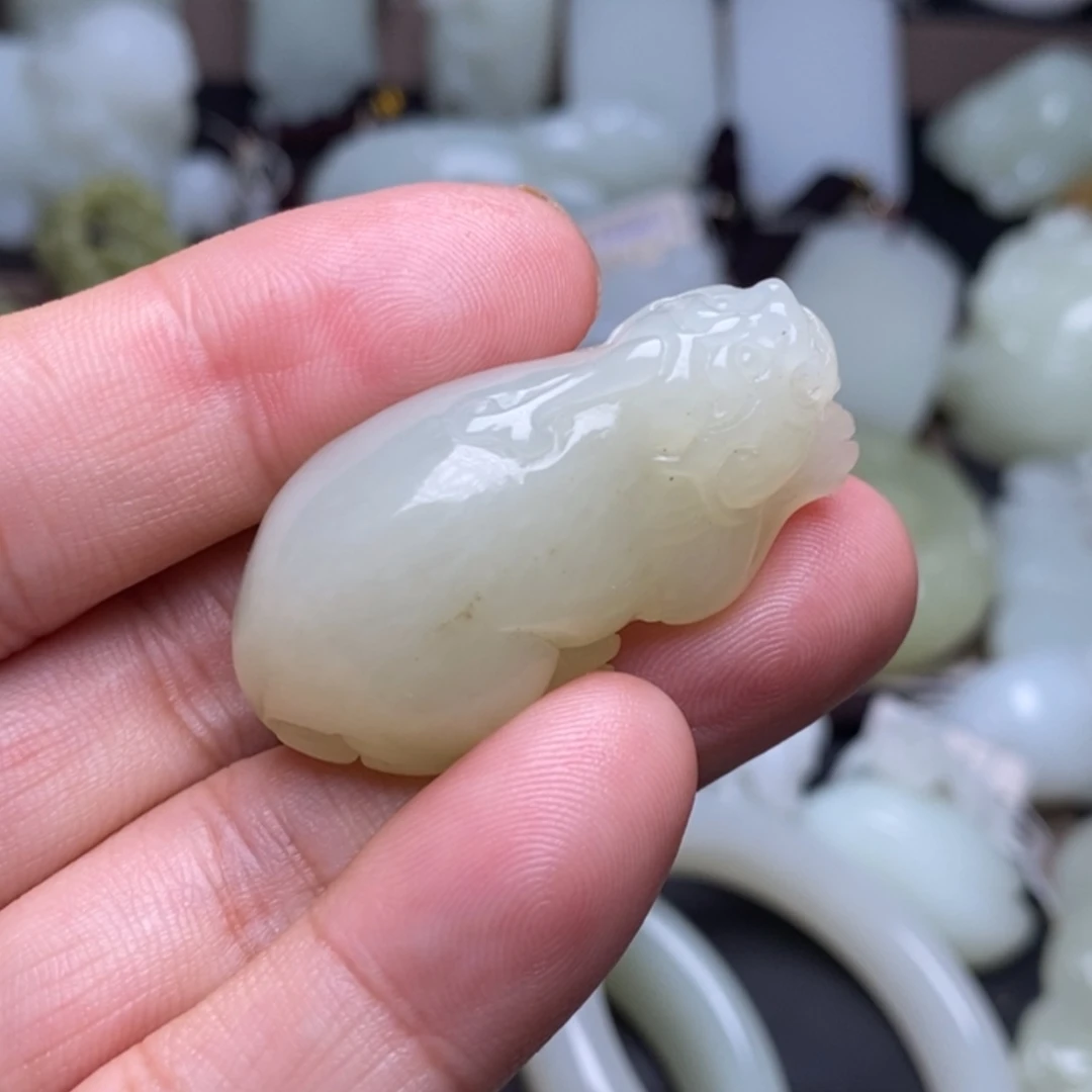 【闪购商品】颈饰未镶嵌和田玉