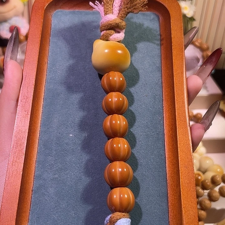 吊坠猴头核桃泡芙南瓜糖葫芦