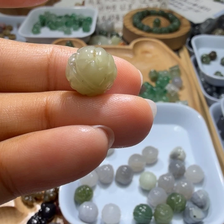 和田玉未镶嵌珠宝半成品