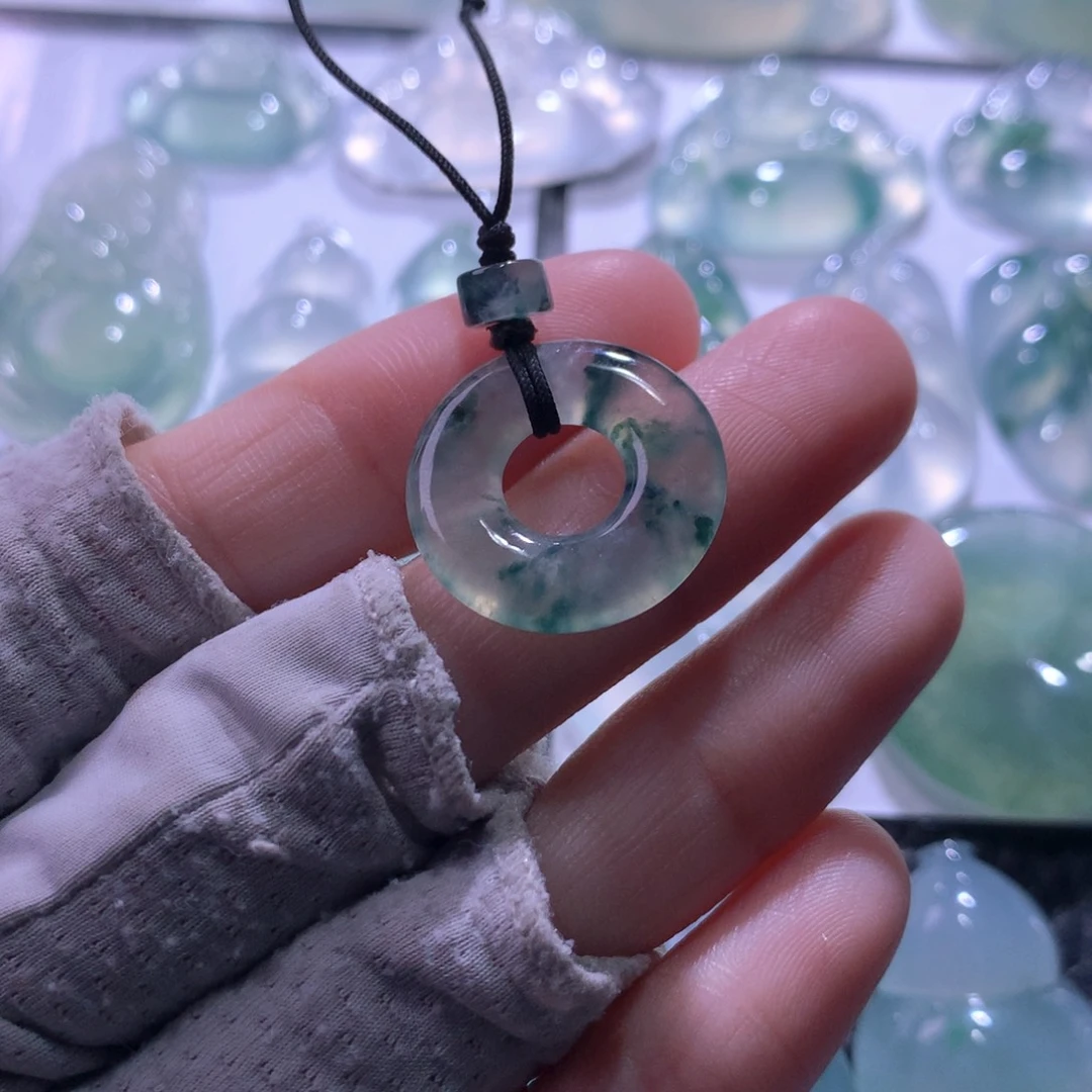 翡翠未镶嵌套链甜甜圈