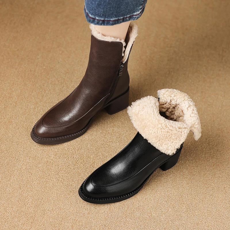 2025年冬季新款加绒保暖时装靴子女侧拉链粗跟百搭时尚中跟短靴女