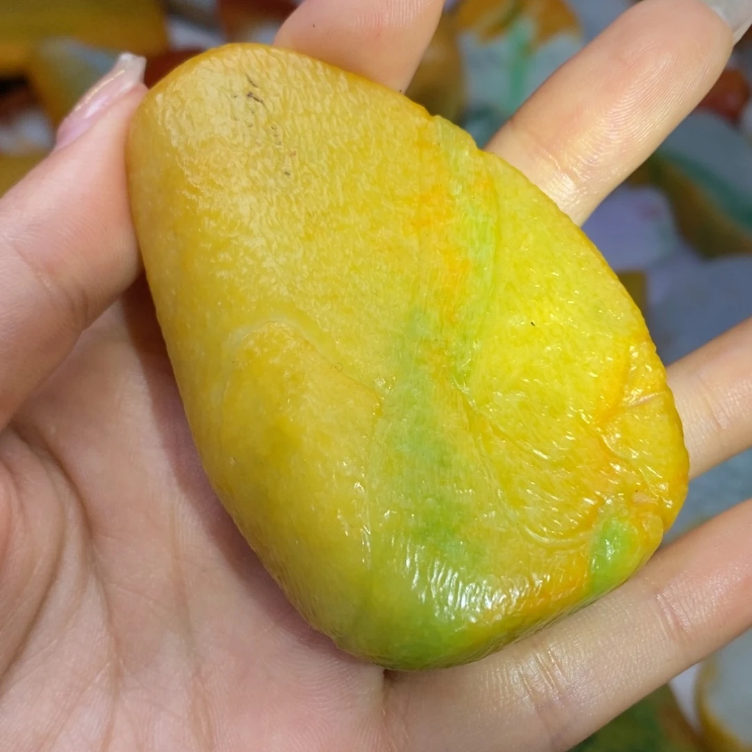 翡翠未镶嵌颈饰缅甸