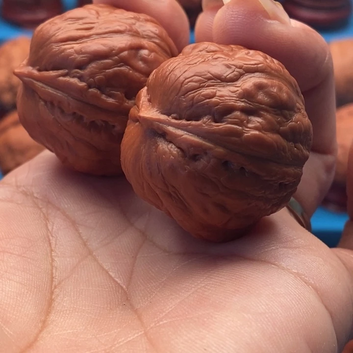 核桃精品文玩核桃手捻水晶青蛙