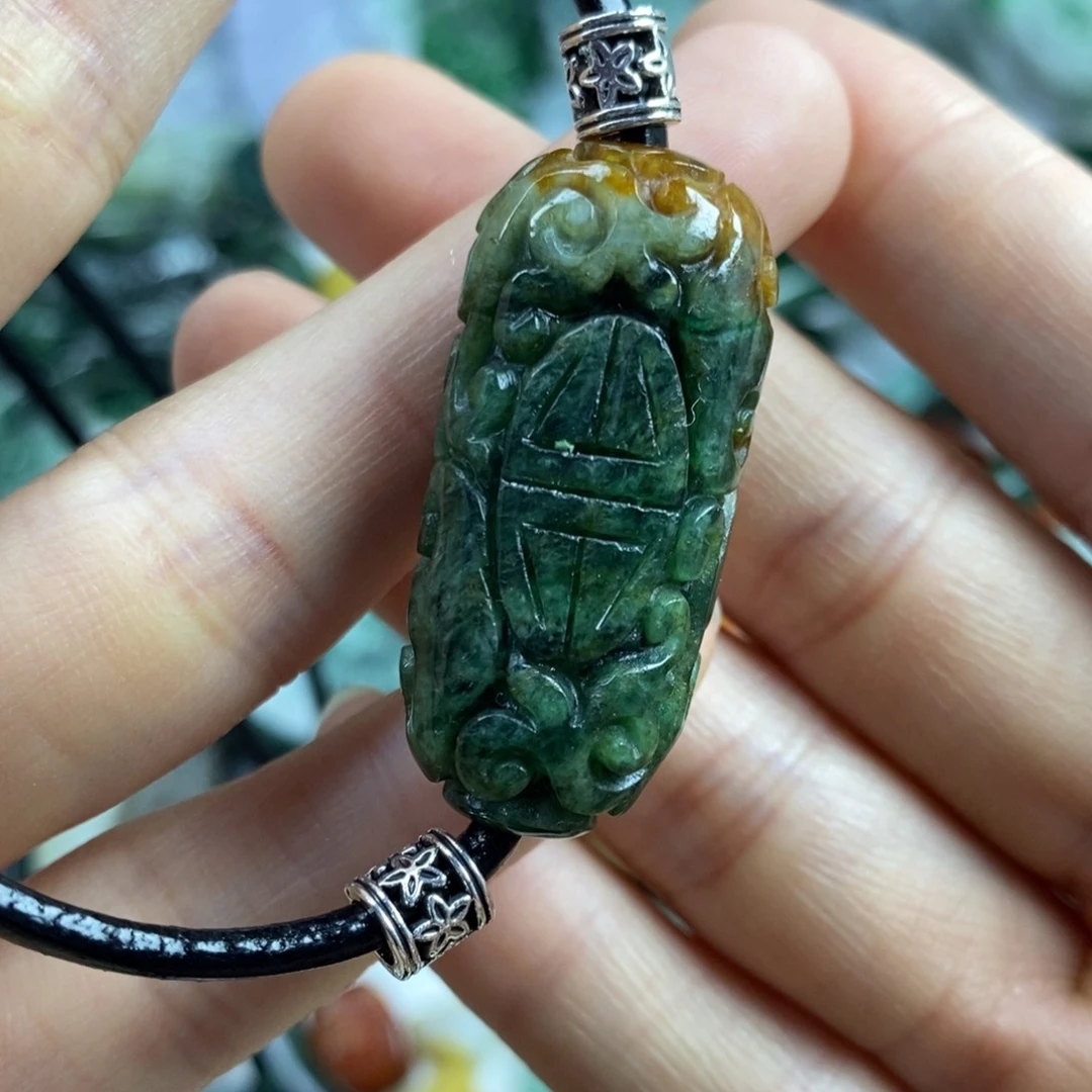 翡翠颈饰未镶嵌吊坠