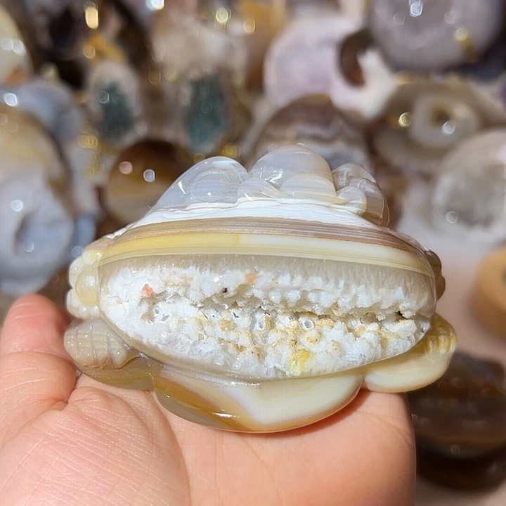 玛瑙/玉髓无未镶嵌点**王牙软金蟾