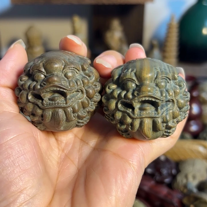 把件小叶紫檀貔貅