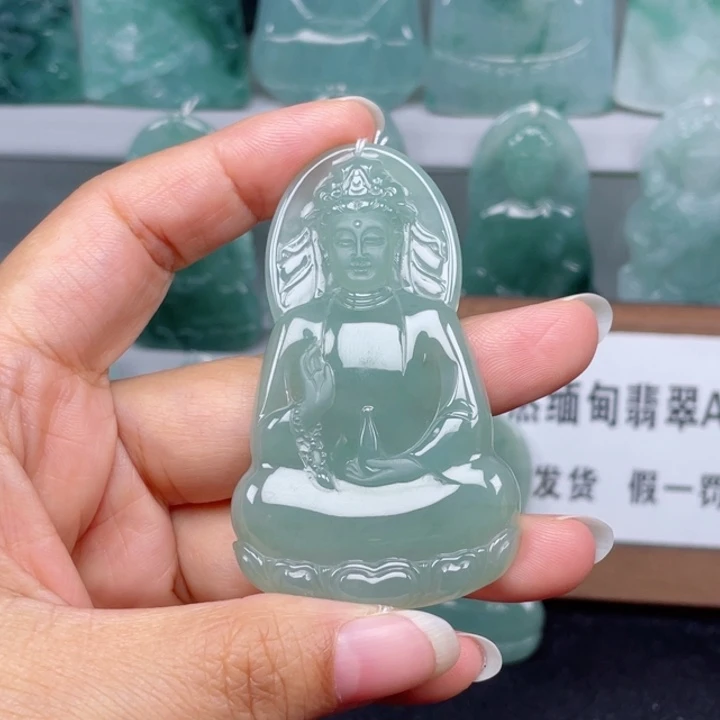 颈饰未镶嵌翡翠素衣观音