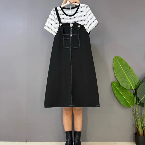 新款大码女装时尚洋气宽松减龄假两件拼接连衣裙