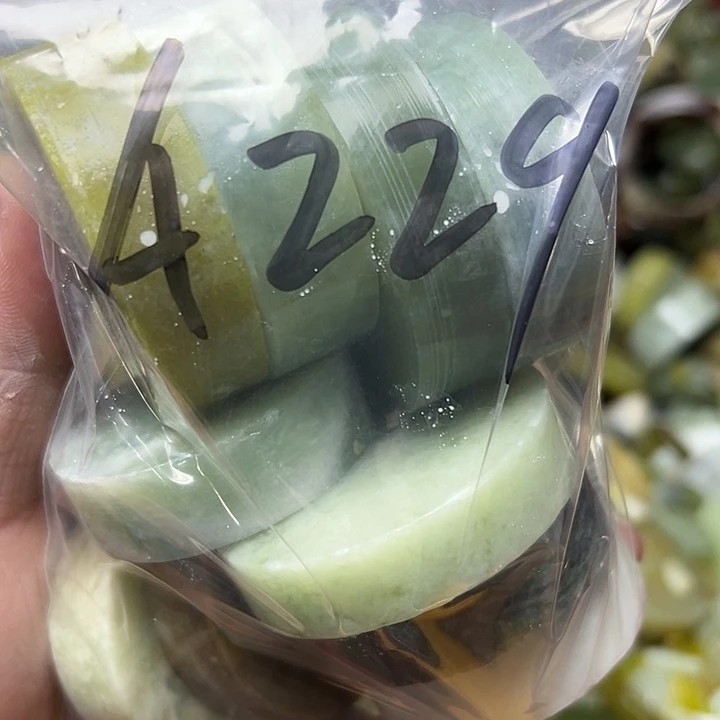 快***阳蛇纹石玉未镶嵌鱼缸石，盆景石