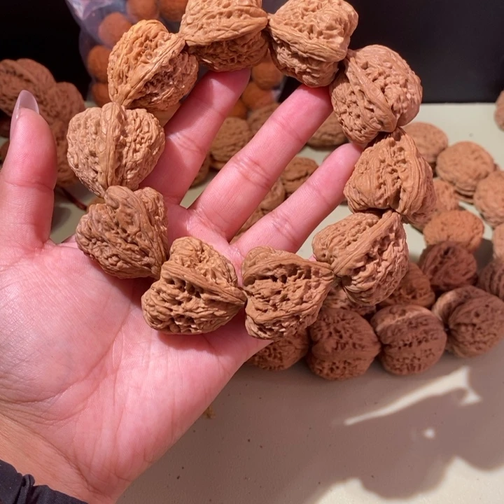 ****土文玩核桃手串…………