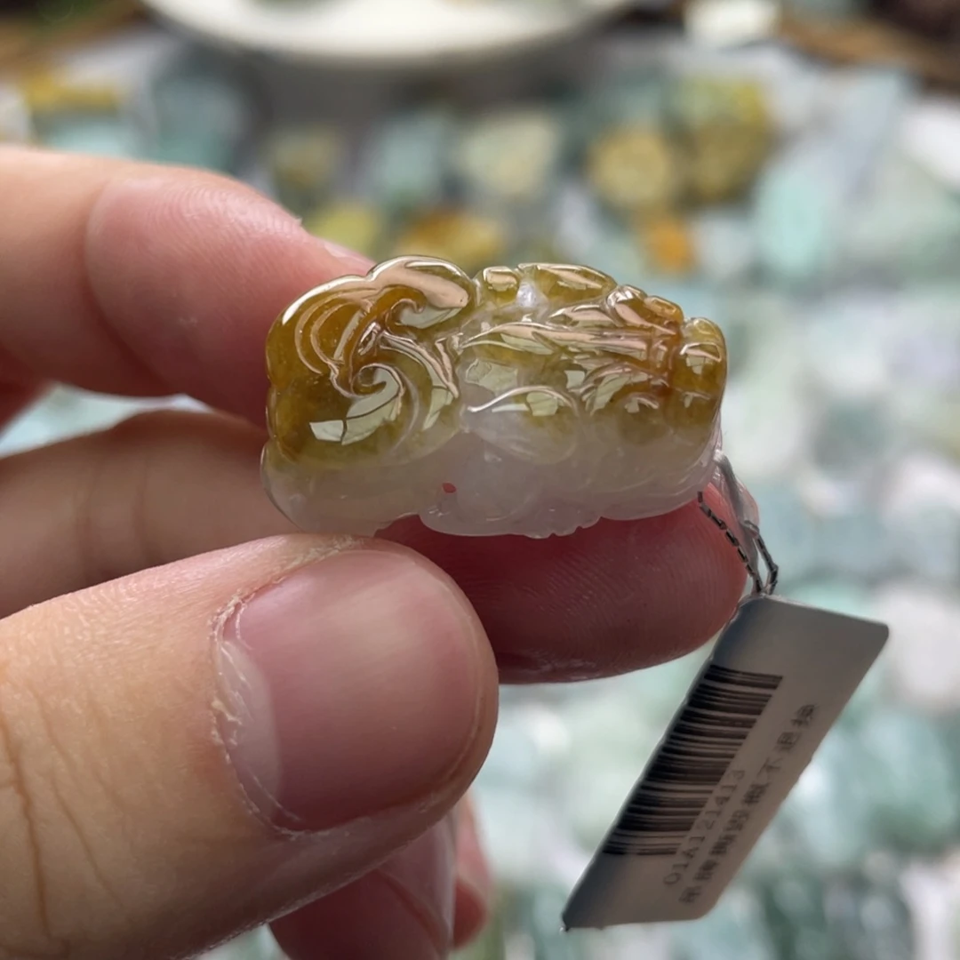 翡翠颈饰未镶嵌貔貅