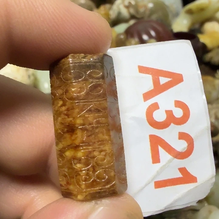 情***怀和田玉未镶嵌颈饰