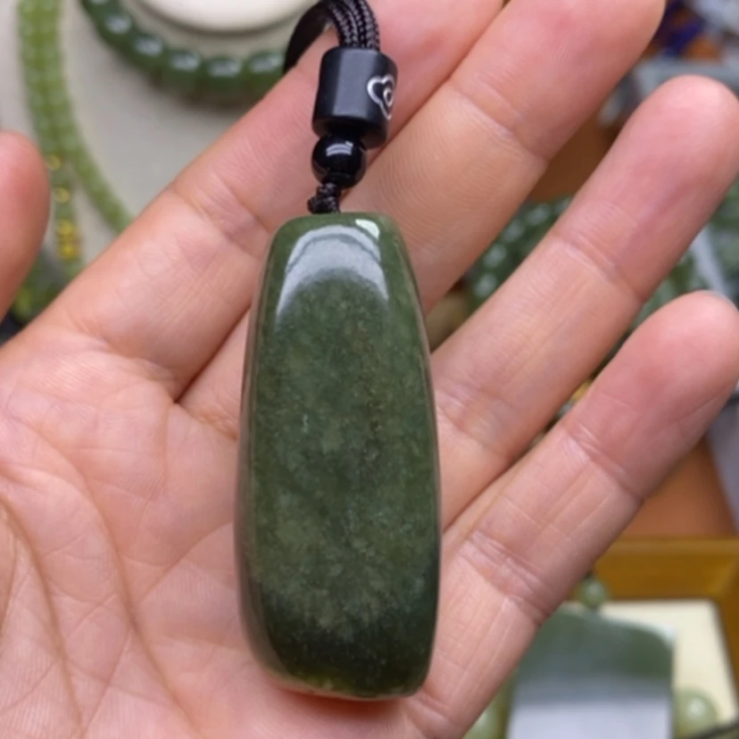 【闪购商品】未镶嵌岫岩河磨玉（透闪石质玉）挂件
