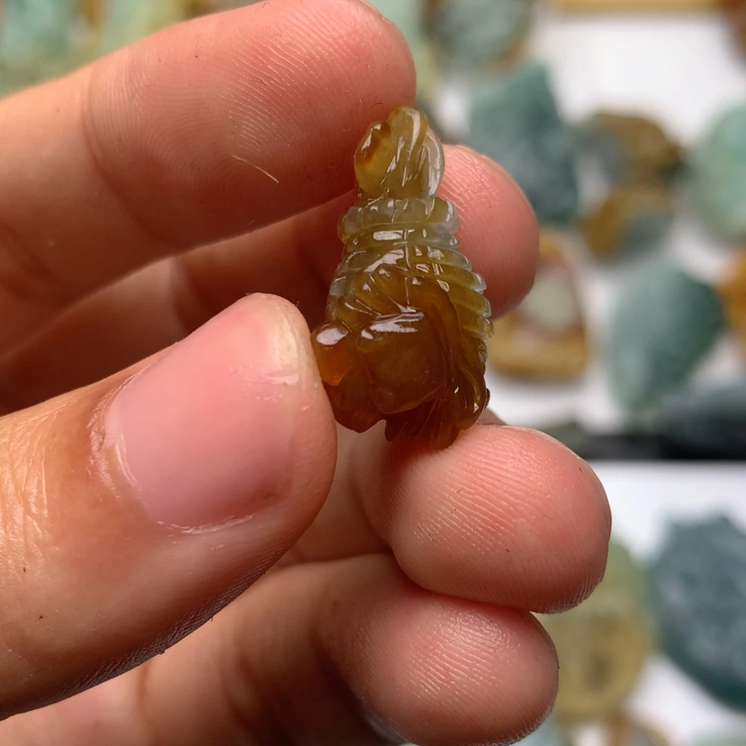 翡翠颈饰未镶嵌꧁***꧂翡翠