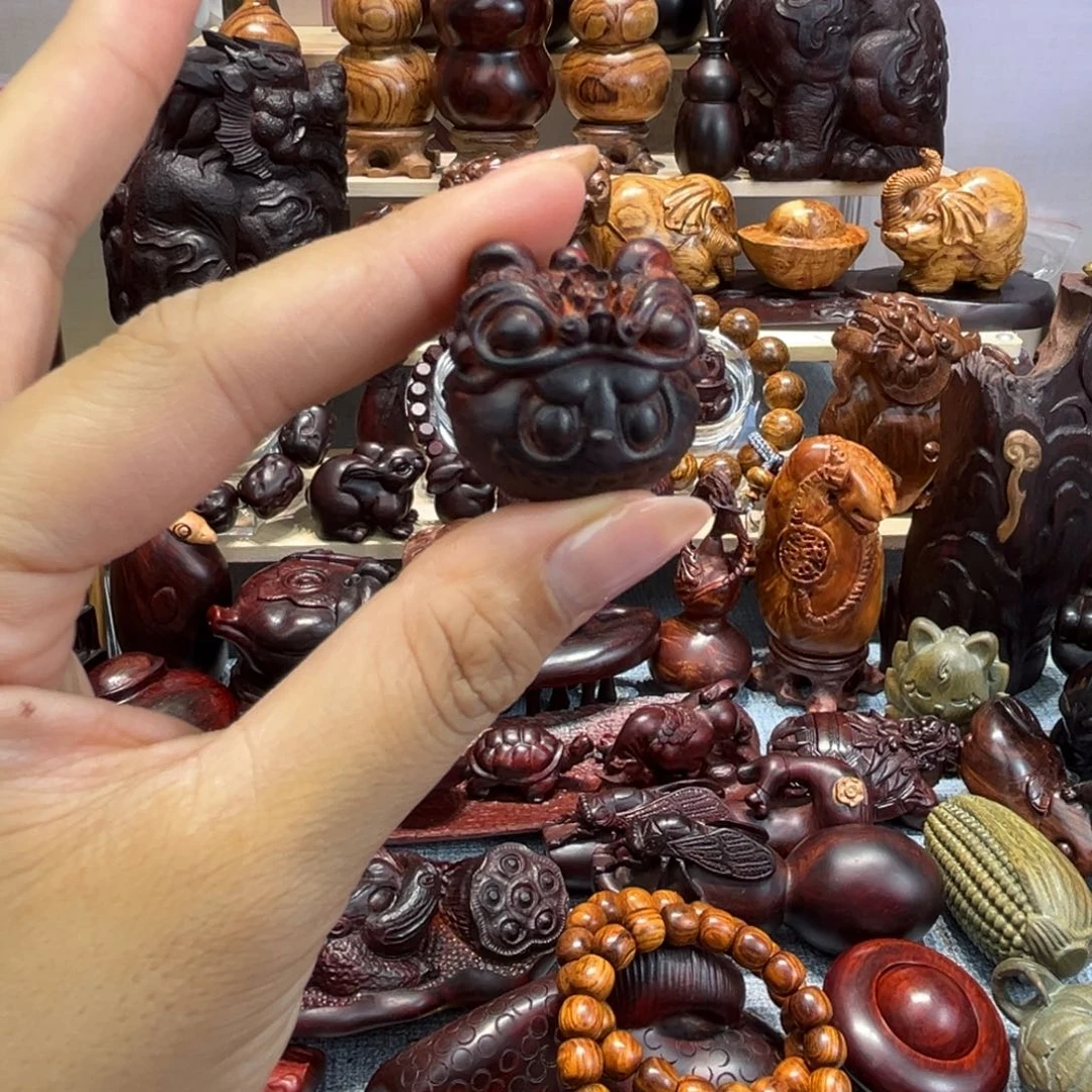 世***谁香榧木小叶紫檀拉布布吊坠