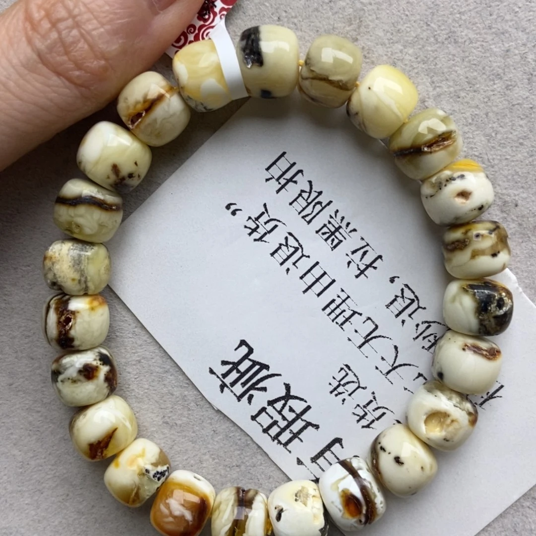 琥珀未镶嵌珠宝奇石22