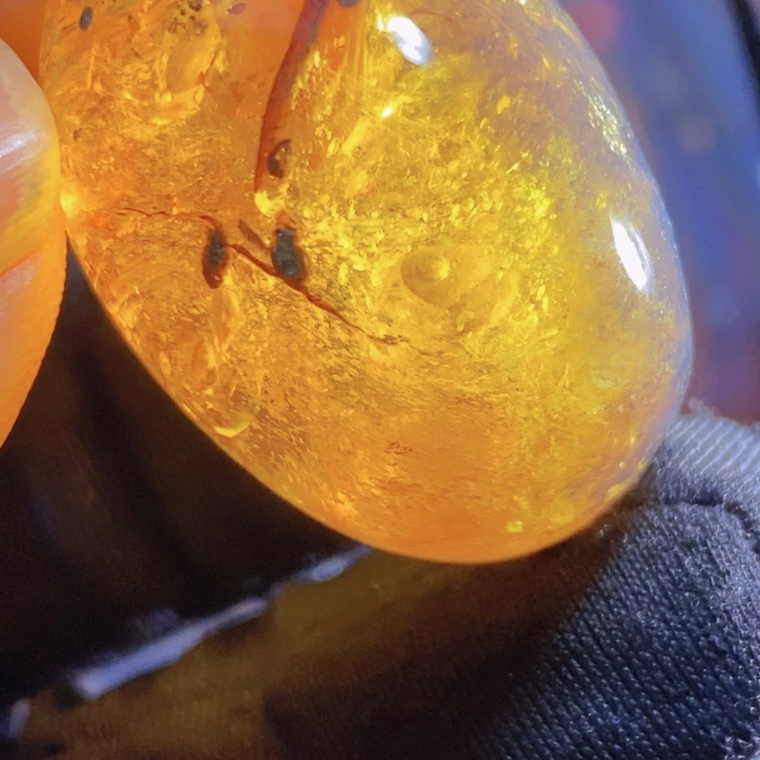 未镶嵌琥珀裸石活水胆