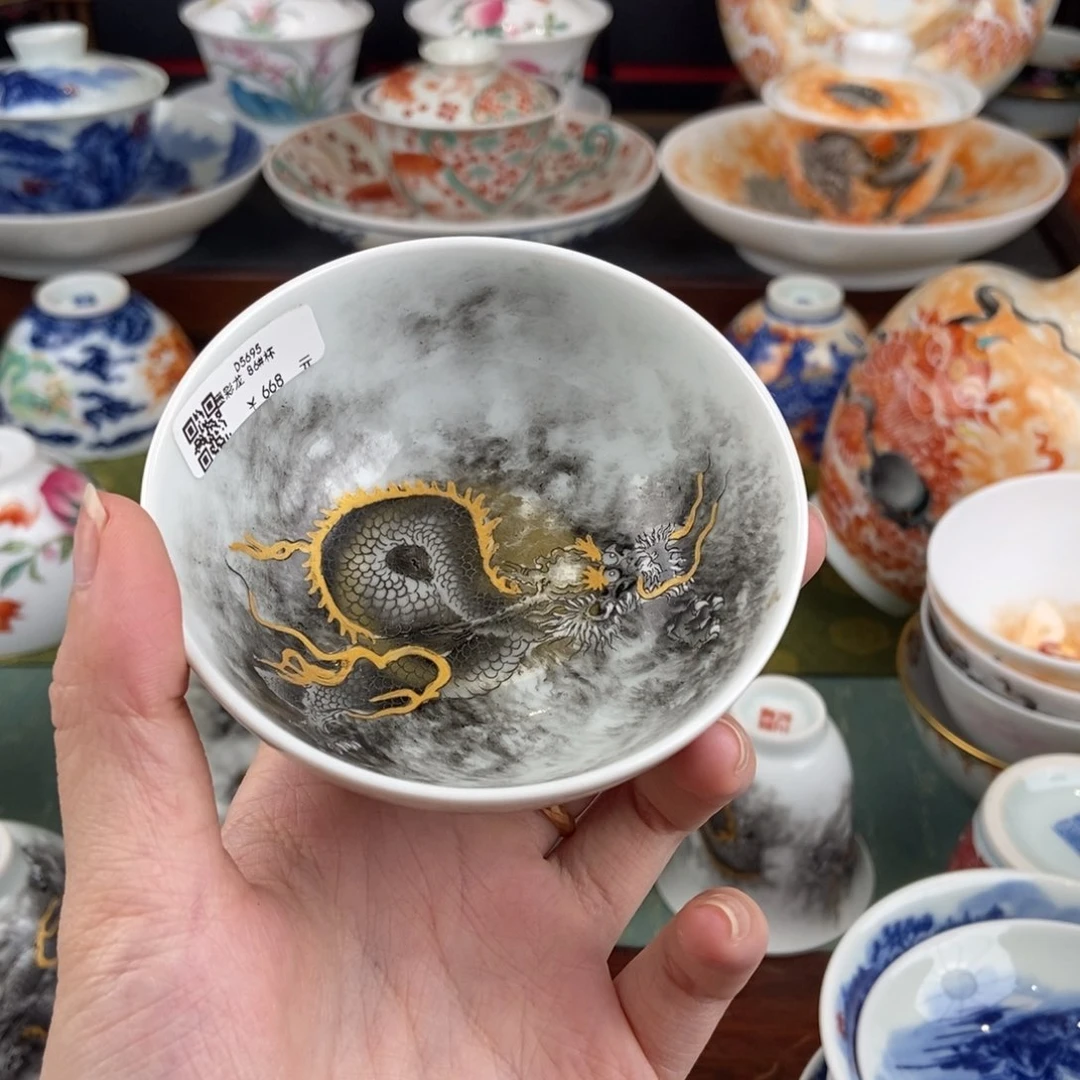 陶瓷的设计师是一个人的生活