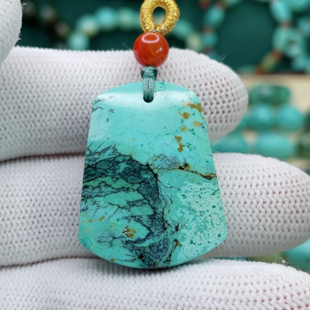 绿松石未镶嵌颈饰