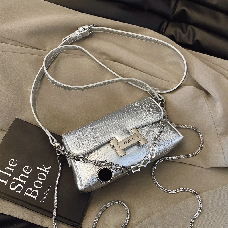 女式小众设计链条小方包高级感的斜包包夏天女款女士爆款银色包包