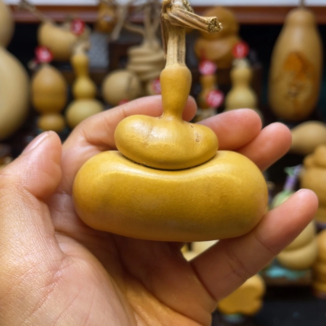 玄**玄葫芦等多种颜色的花鸟画作品在