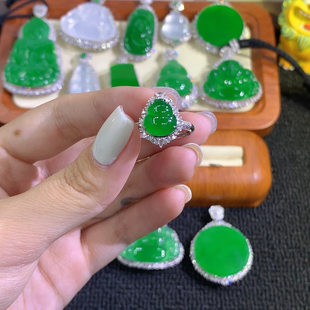 【闪购商品】翡翠18K金镶嵌吊坠(不含链)