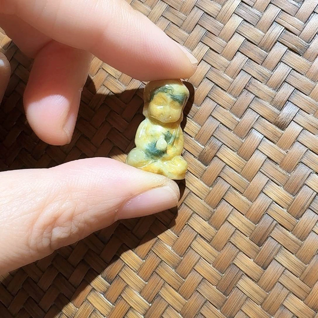 颈饰未镶嵌翡翠个性十足