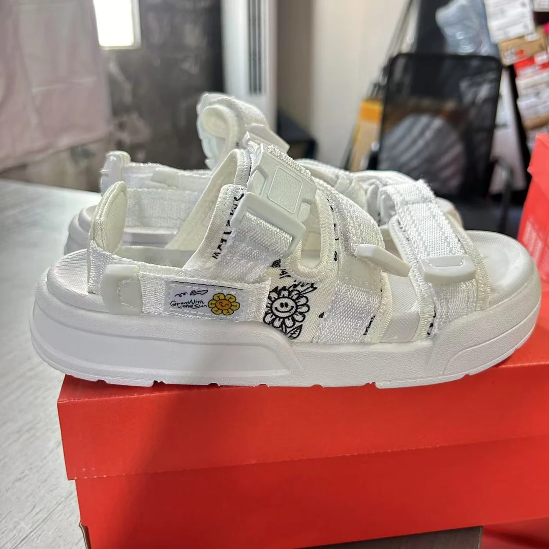 《B品以直播展示为准》鞋面发黄 -李宁女子凉鞋AGUS004