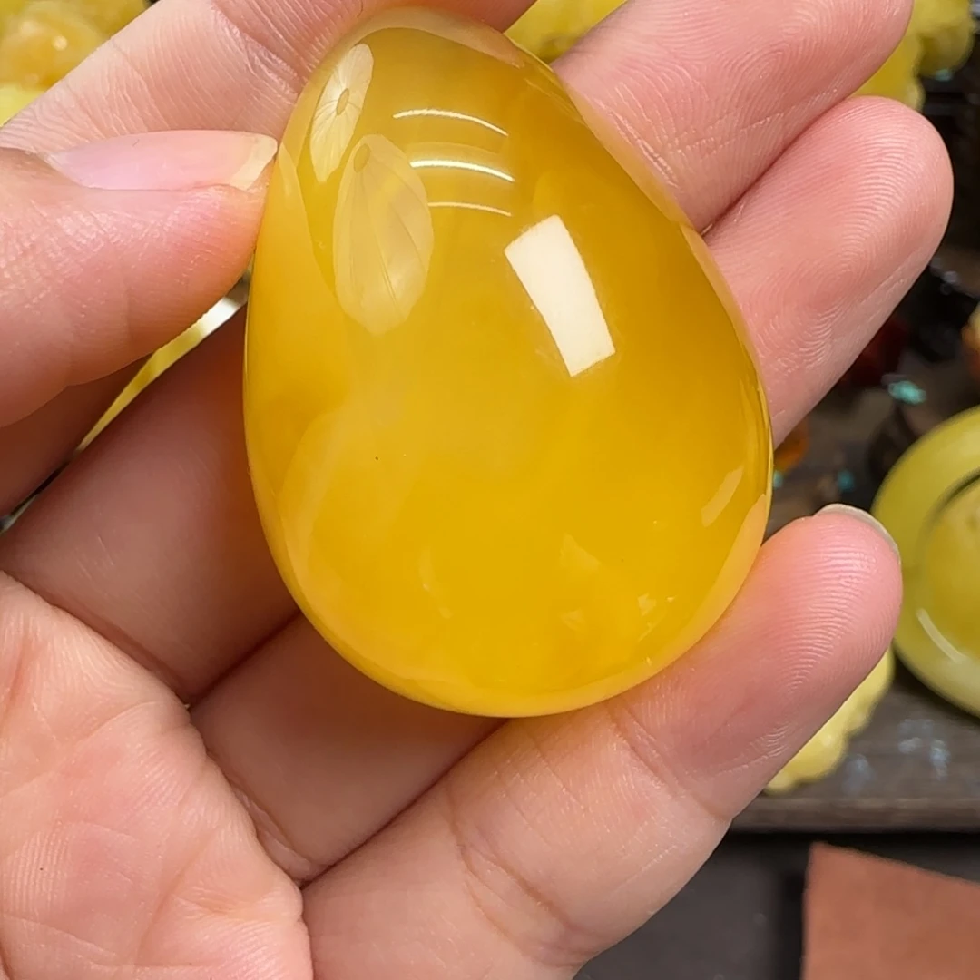 蜜蜡未镶嵌珠宝奇石