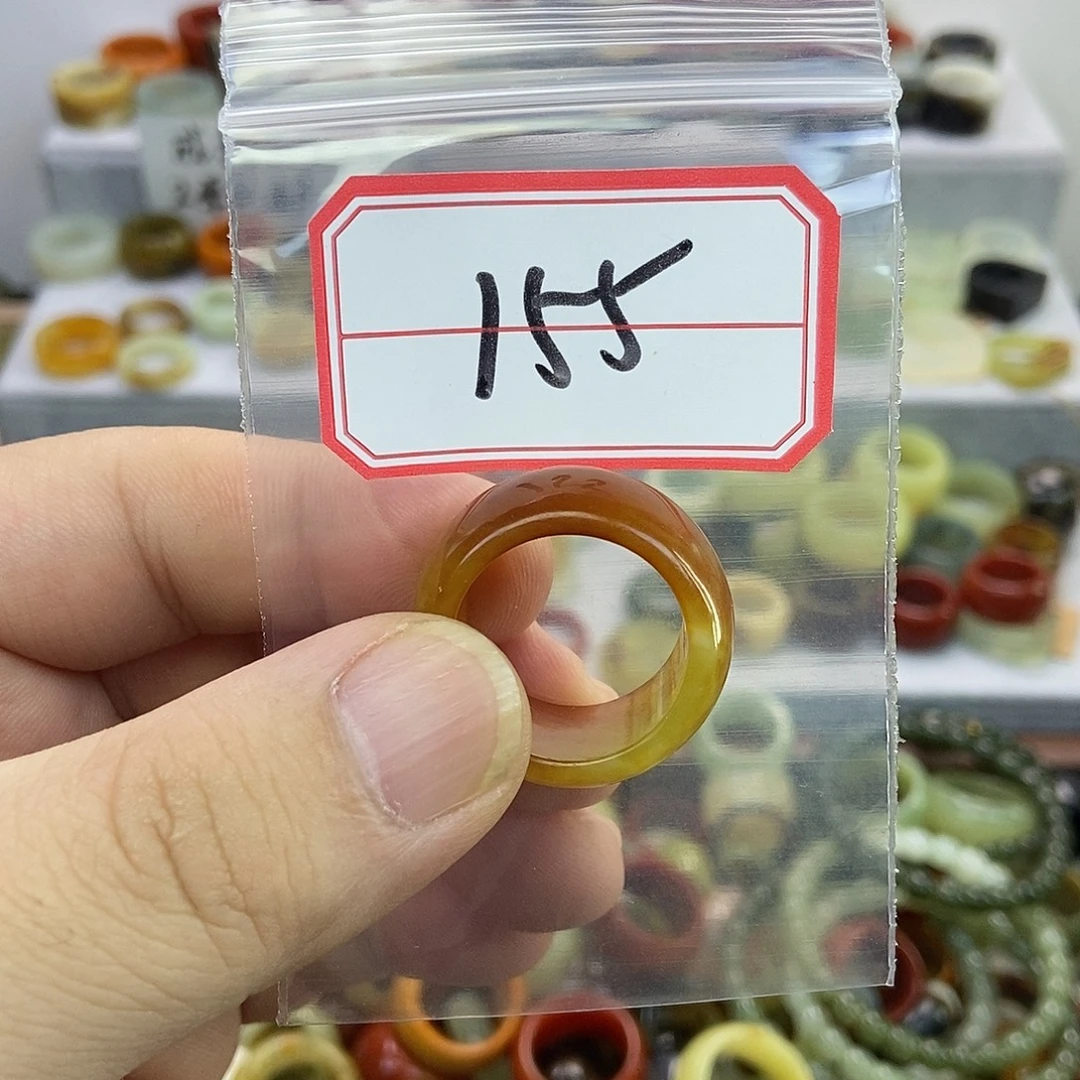 小***.蛇纹石玉未镶嵌戒指
