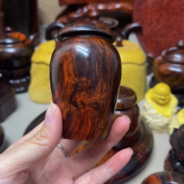 交趾黄檀（大红酸枝）