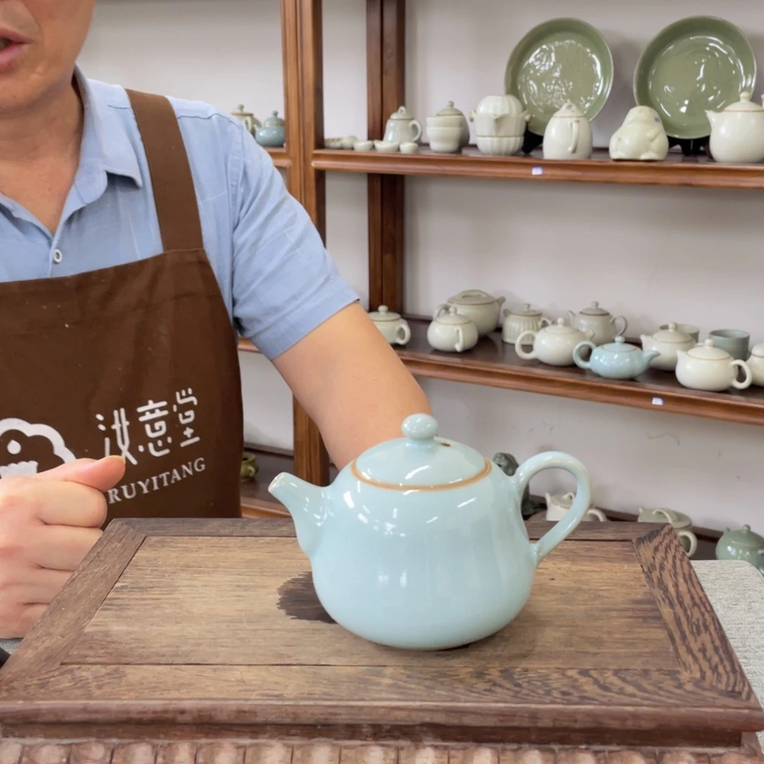 其他天青釉葫芦壶