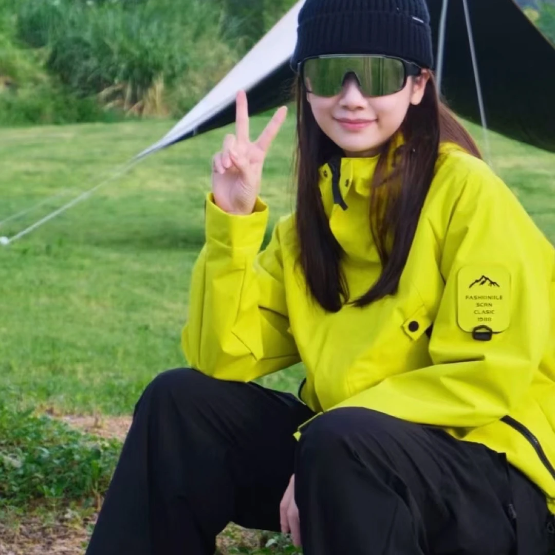 男女同款户外冲锋衣