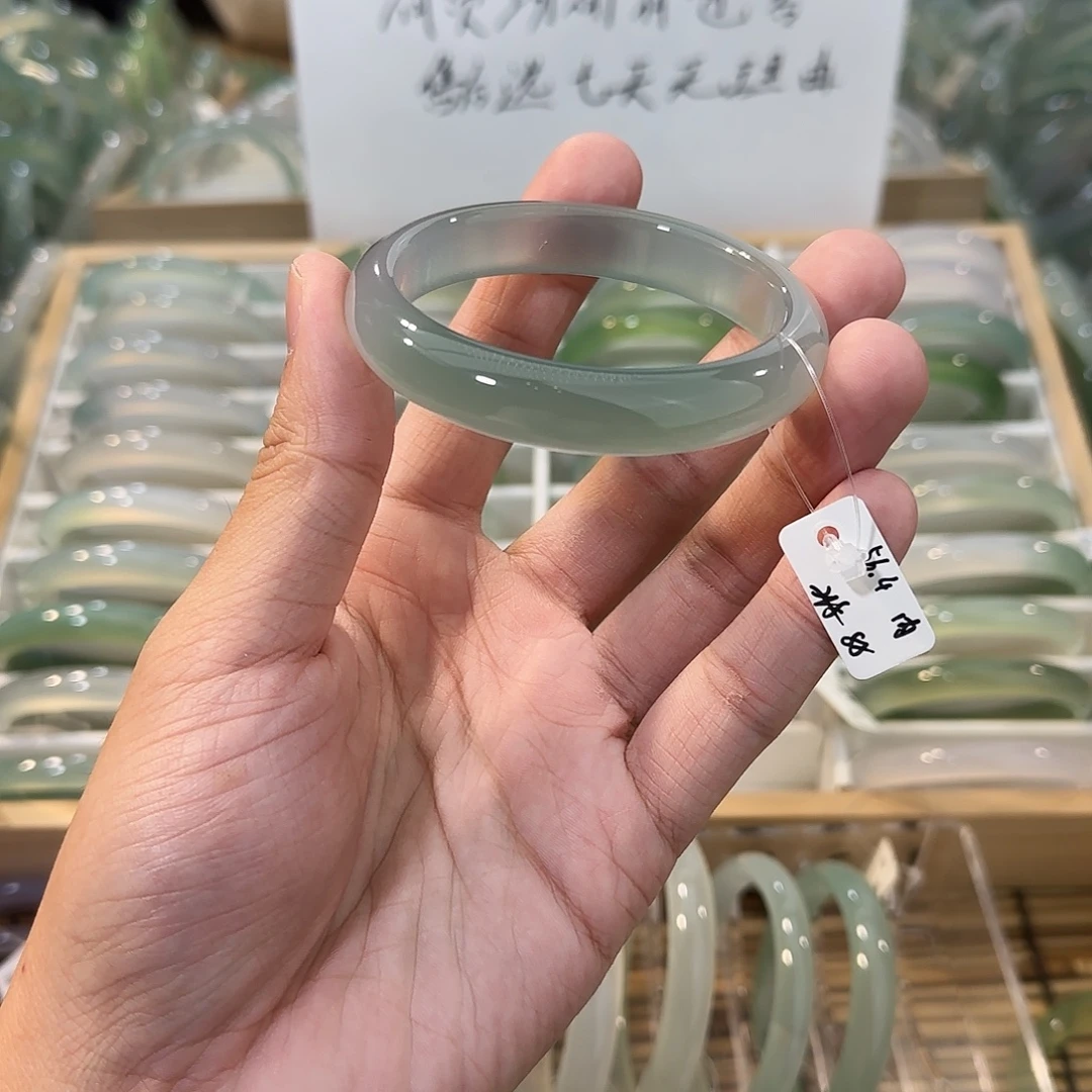 玛瑙/玉髓未镶嵌手镯圈口56.4