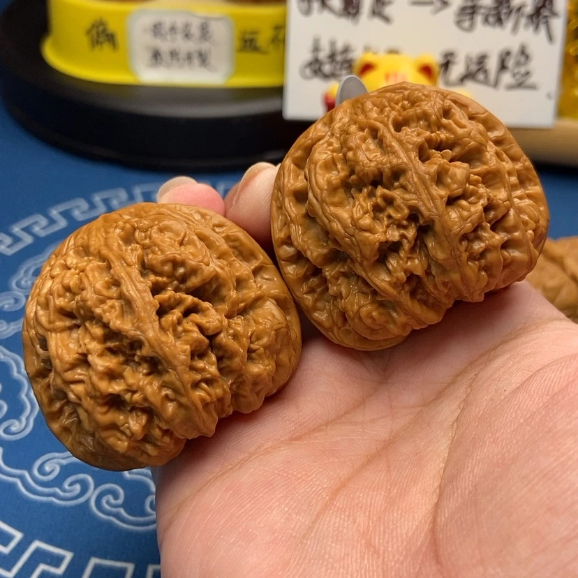 【闪购商品】文玩核桃把件执****！粗筋