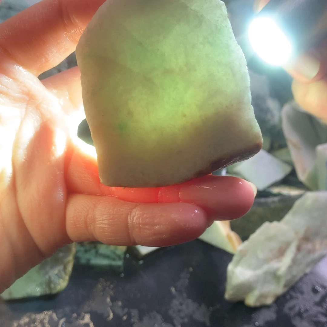 翡翠颈饰未镶嵌缅甸翡翠