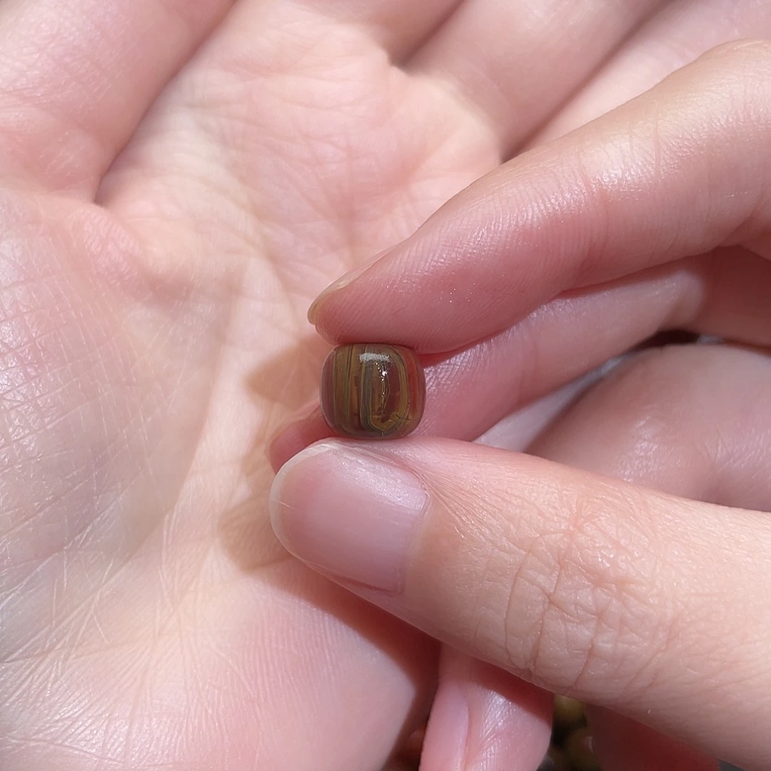 郡***贤南红玛瑙未镶嵌圆珠