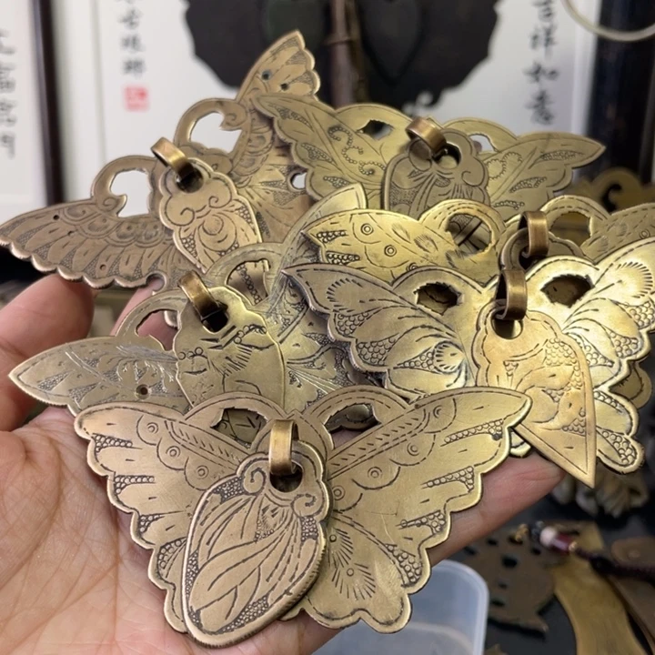 财***進六个蝴蝶拉手精品蝴蝶