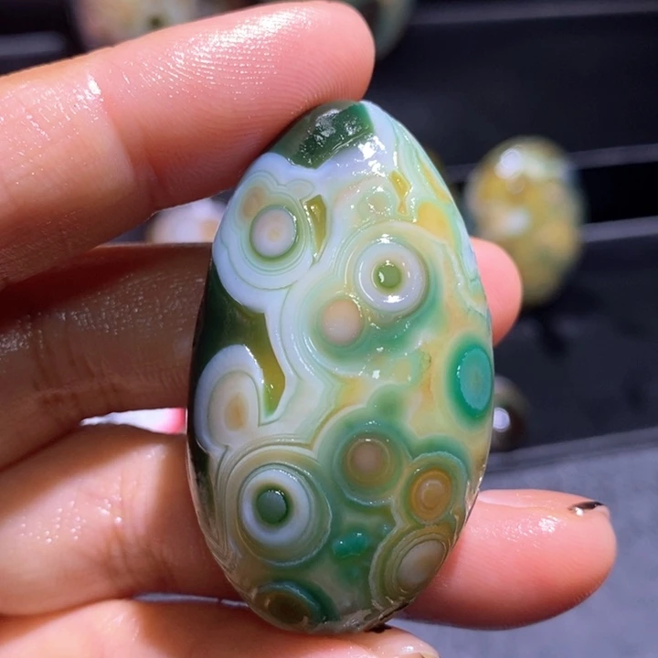 玛瑙/玉髓玛瑙吊坠未镶嵌