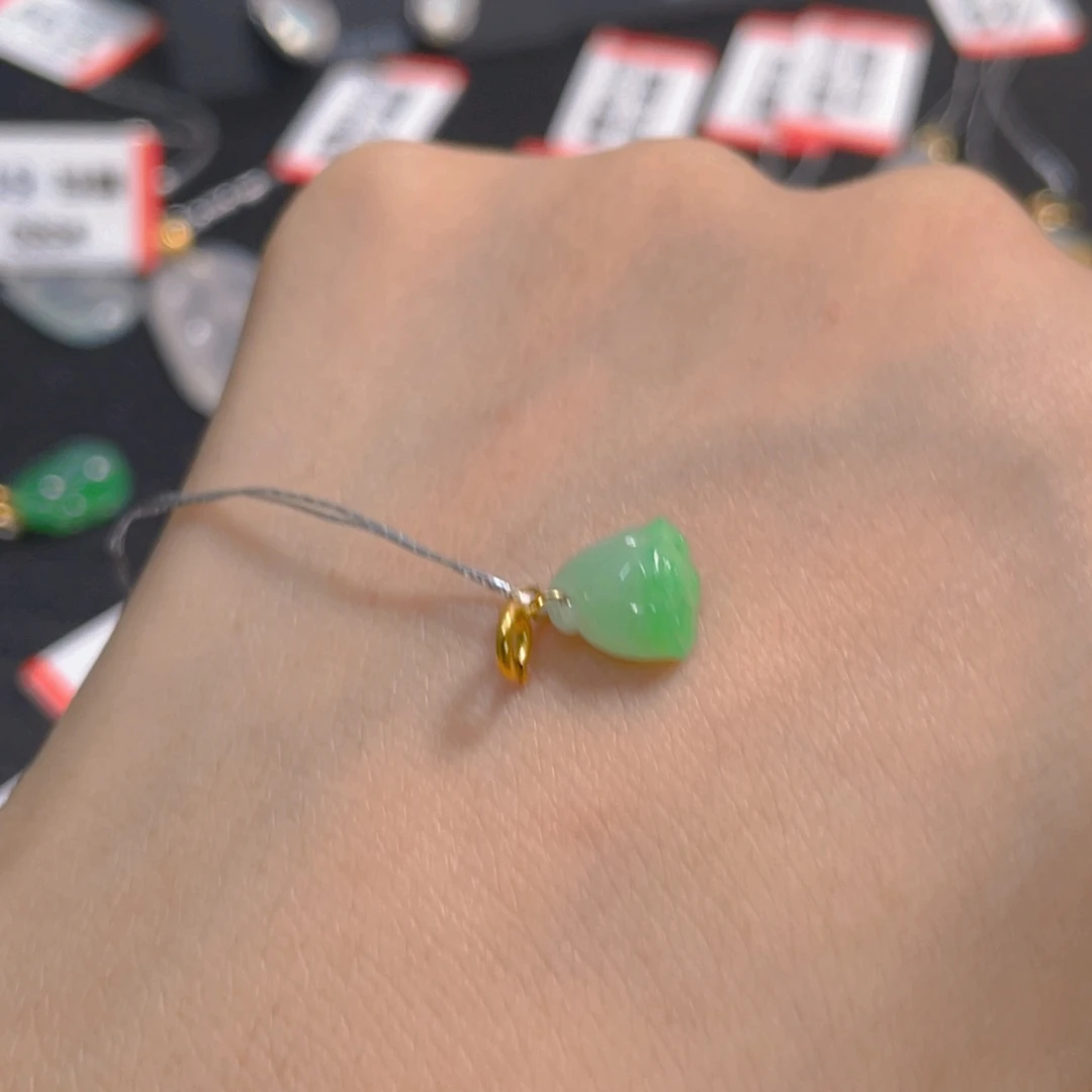 吊坠(不含链)18K金镶嵌翡翠