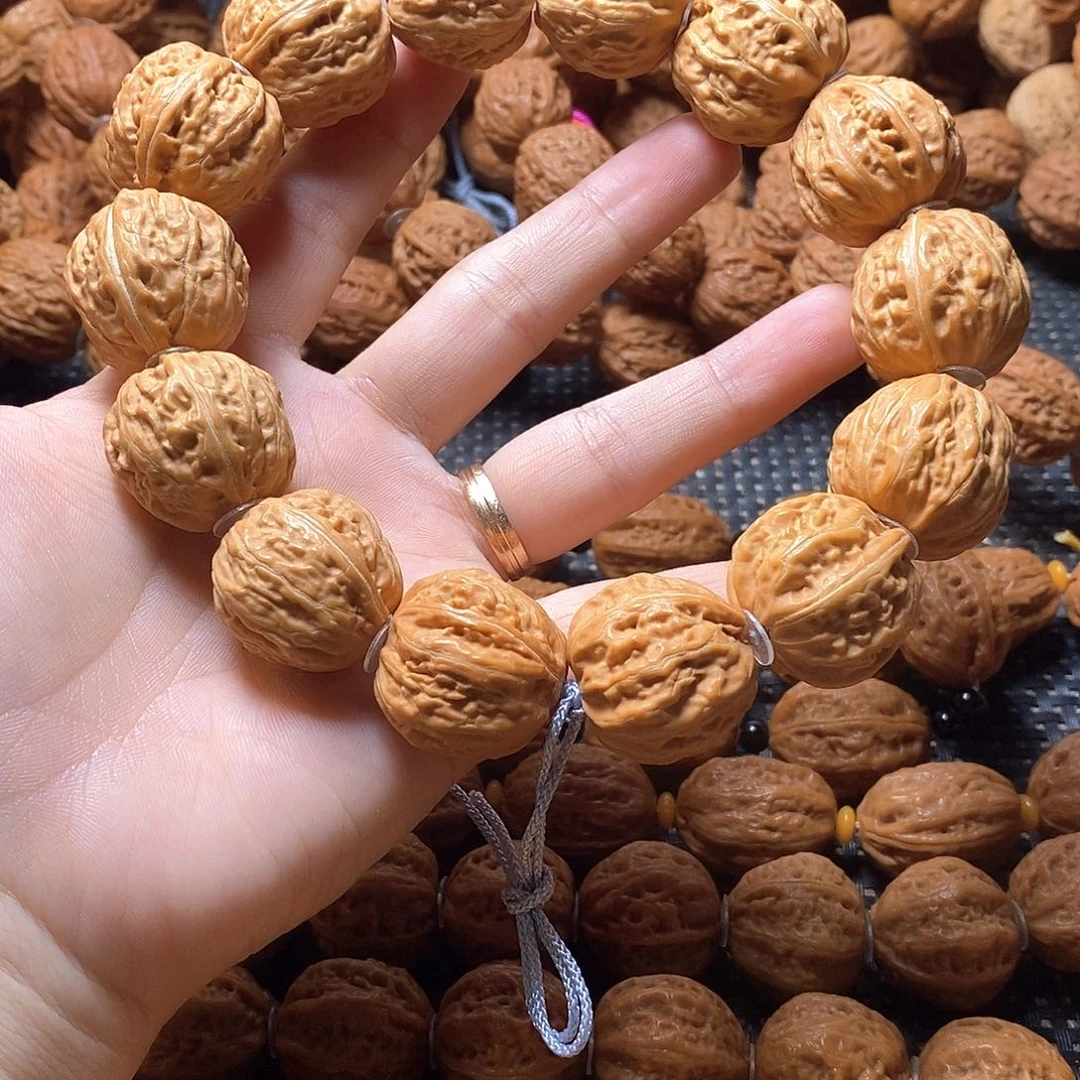 文玩核桃吊坠密纹方墩