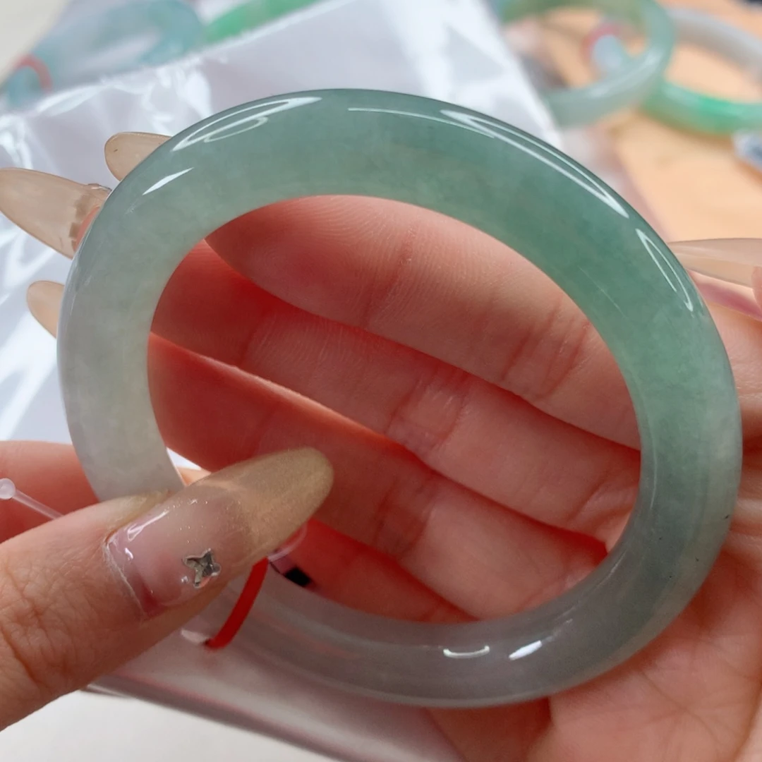 翡翠手镯未镶嵌56 圆条