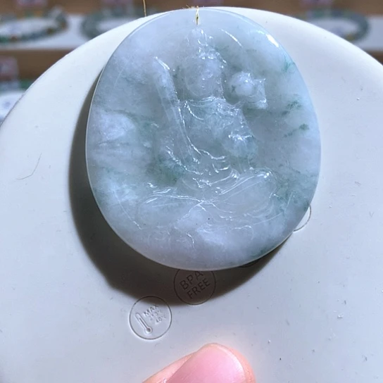 翡翠未镶嵌颈饰43