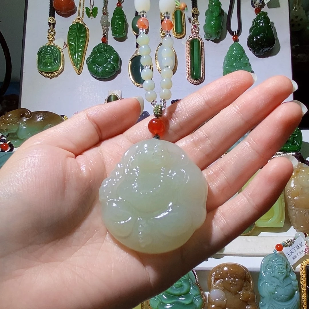 颈饰未镶嵌和田玉