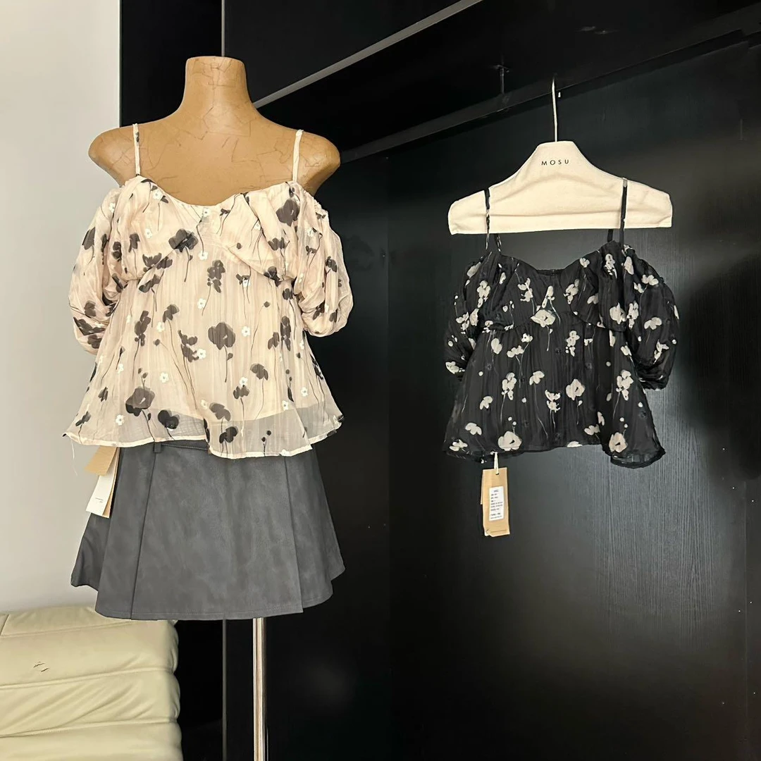 99835（mosu.新款）法式碎花小众V领露肩宽松吊带衬衫