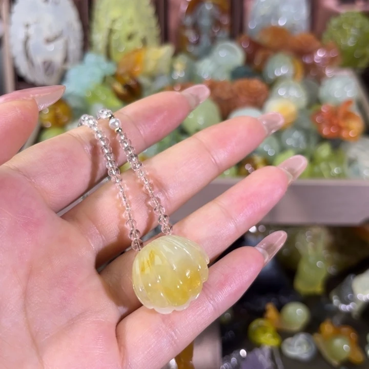 蛇纹石玉合金颈饰智****橱