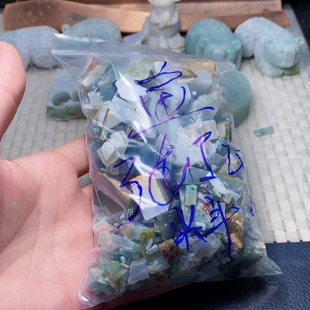 翡翠未镶嵌颈饰555